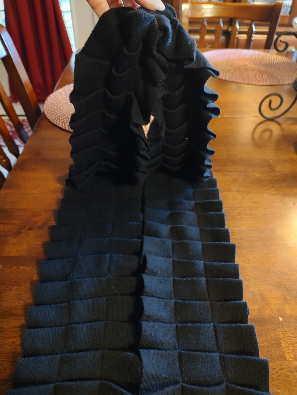 Black Textured Ruffle Knit Scarf - Picture 5 of 5
